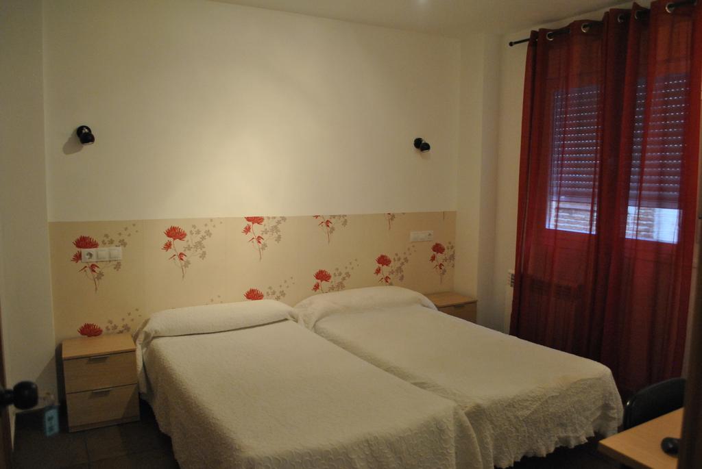 Hostal La Catedral Santo Domingo De La Calzada Bagian luar foto