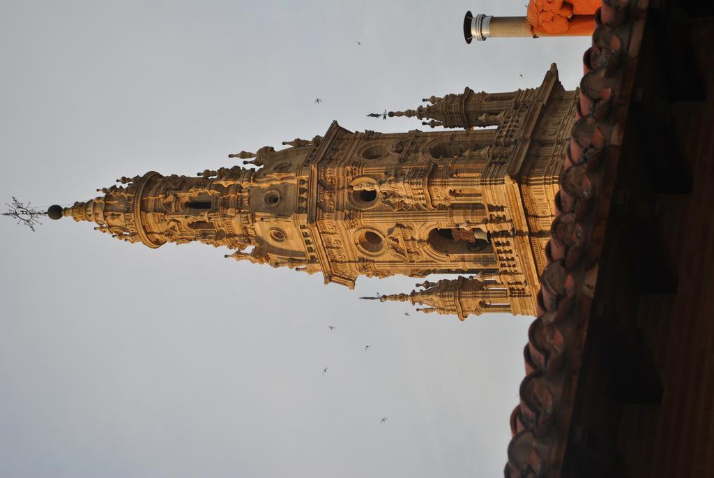 Hostal La Catedral Santo Domingo De La Calzada Bagian luar foto