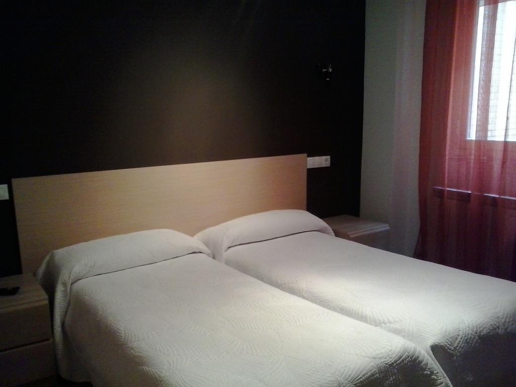 Hostal La Catedral Santo Domingo De La Calzada Bagian luar foto