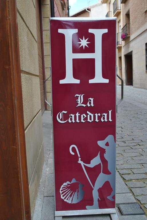 Hostal La Catedral Santo Domingo De La Calzada Bagian luar foto