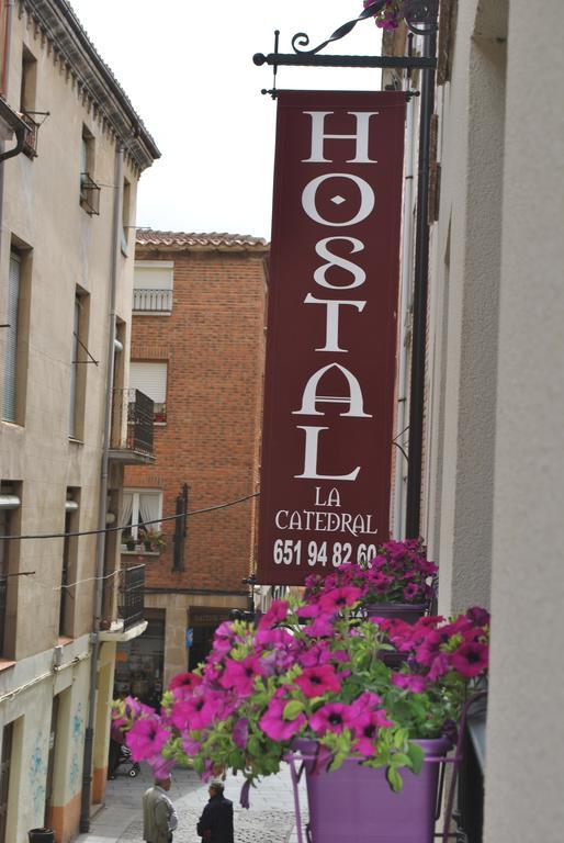 Hostal La Catedral Santo Domingo De La Calzada Bagian luar foto