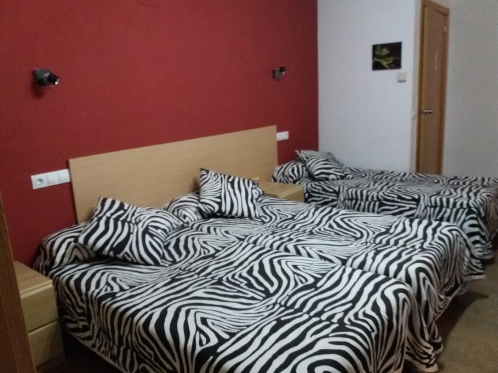 Hostal La Catedral Santo Domingo De La Calzada Bagian luar foto